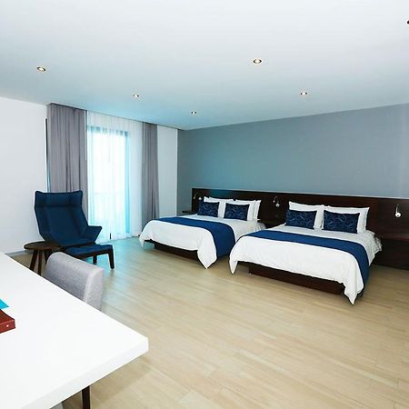 Hotel Marea Vista Ensenada Bagian luar foto