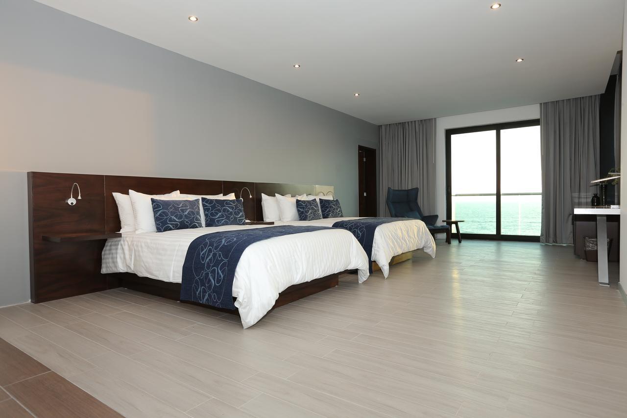 Hotel Marea Vista Ensenada Bagian luar foto